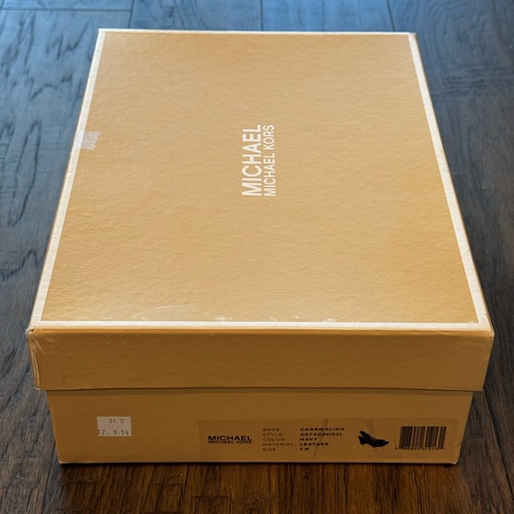 Michael Kors Navy Heels - Picture 6 of 6